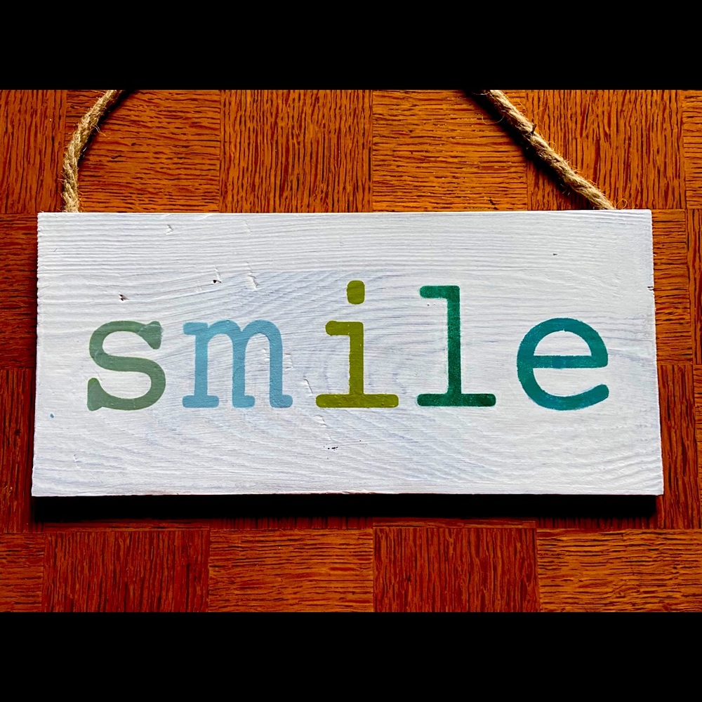 SMILE Sign Decor
